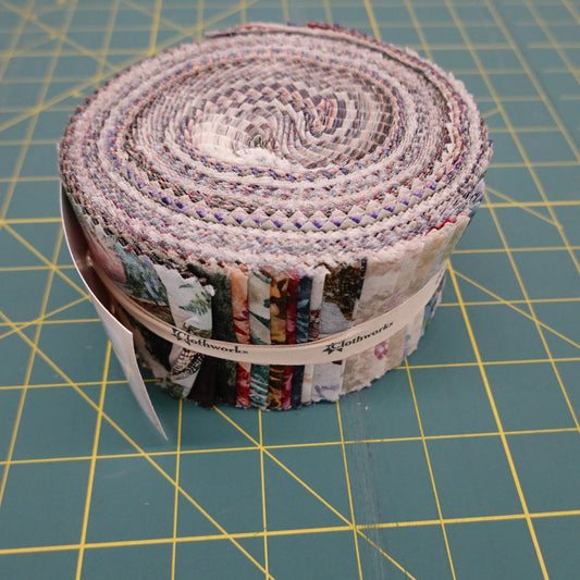 2025 Quilt MN 2.5" Strip Roll (45 pcs)