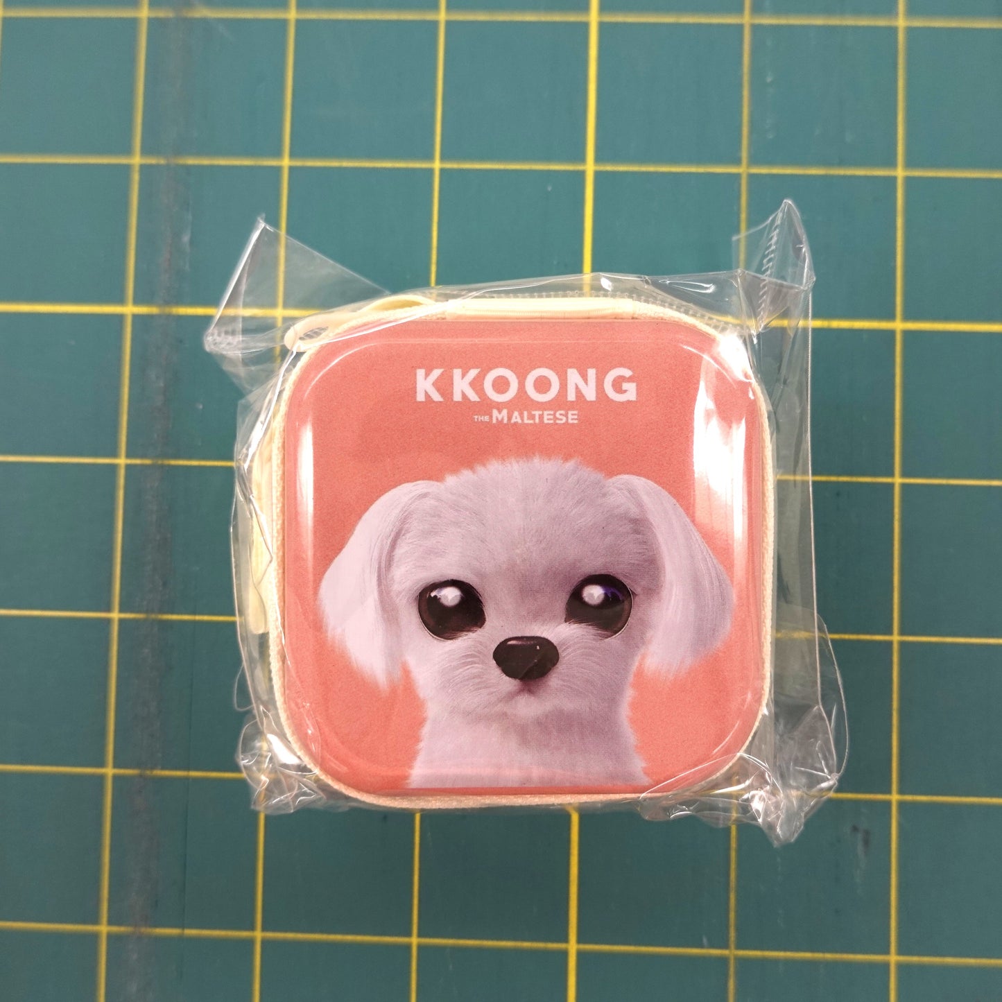 Zippered Tin Kkoong Maltese